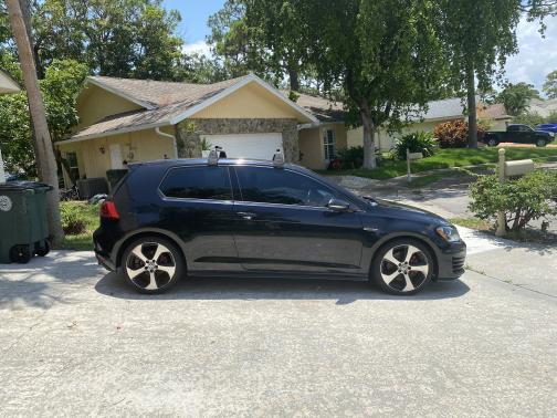 2015 Volkswagen Golf GTI 2.0T SE 2-Door