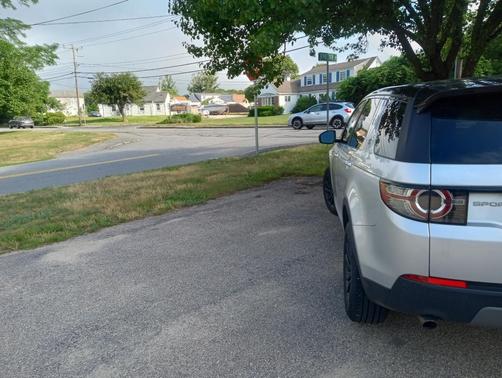 Silver 2018 Land Rover Discovery Sport SE