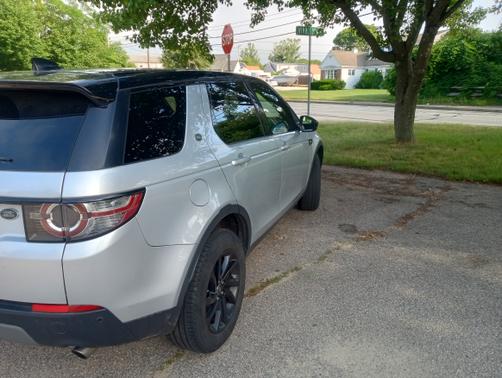 Silver 2018 Land Rover Discovery Sport SE