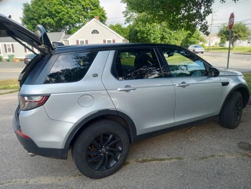 Silver 2018 Land Rover Discovery Sport SE