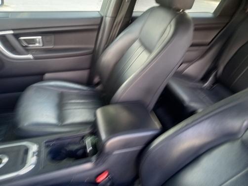 Silver 2018 Land Rover Discovery Sport SE