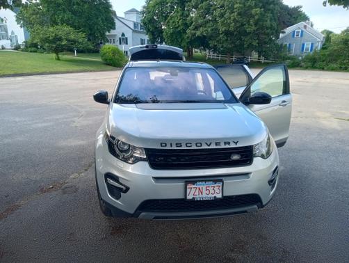 Silver 2018 Land Rover Discovery Sport SE