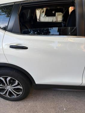 White 2019 Nissan Rogue S