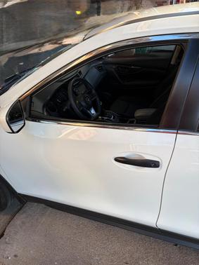 White 2019 Nissan Rogue S