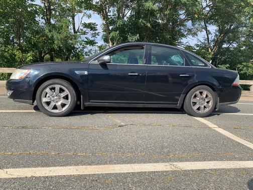 Blue 2008 Ford Taurus Limited
