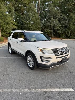 White 2017 Ford Explorer Limited
