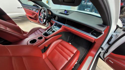 2017 Porsche Panamera Base