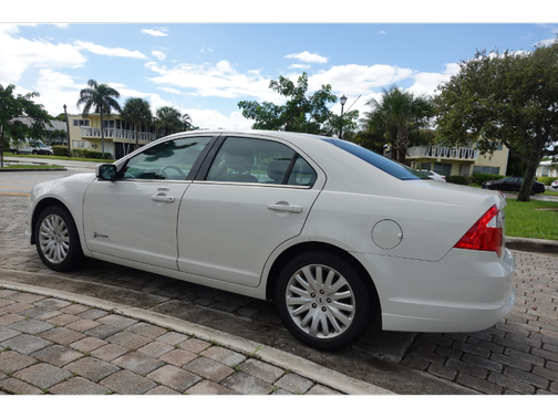 2012 Ford Fusion Hybrid Base