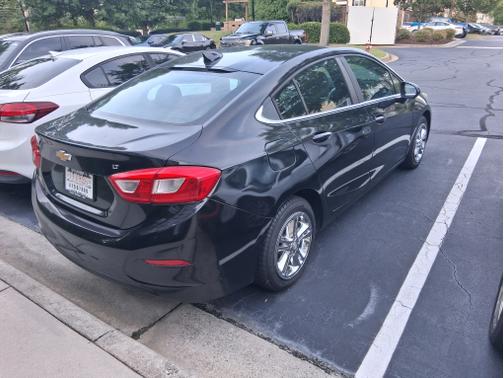 Black 2017 Chevrolet Cruze LT