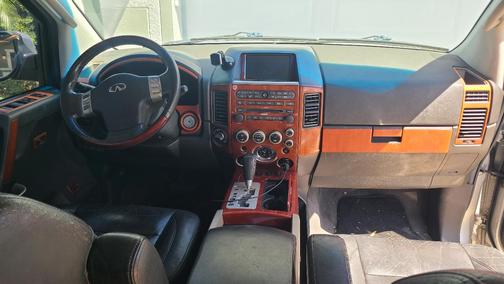 Silver 2006 INFINITI QX56 Base