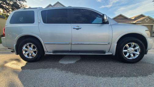 Silver 2006 INFINITI QX56 Base