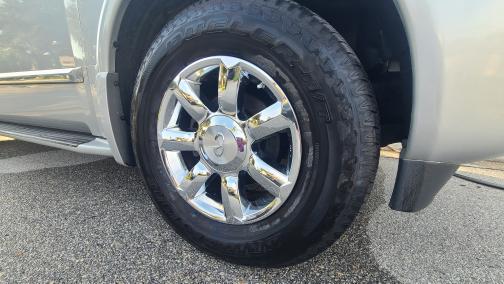 Silver 2006 INFINITI QX56 Base