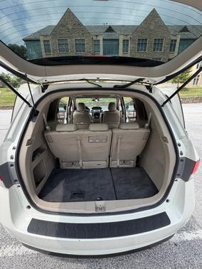 White 2016 Honda Odyssey EX-L