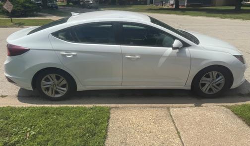 2019 Hyundai ELANTRA SEL