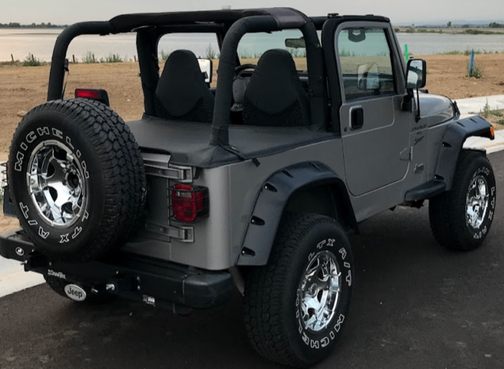 Silver 2000 Jeep Wrangler Sport
