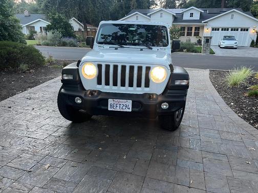 White 2018 Jeep Wrangler Unlimited Sport S