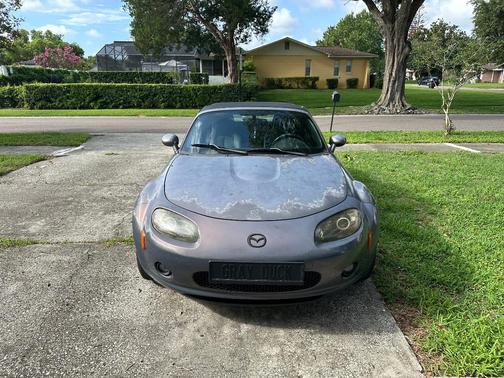 Gray 2006 Mazda MX-5 Miata Grand Touring