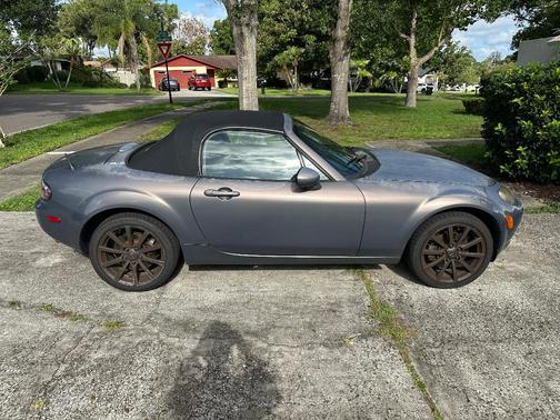 Gray 2006 Mazda MX-5 Miata Grand Touring