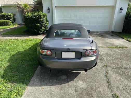 Gray 2006 Mazda MX-5 Miata Grand Touring
