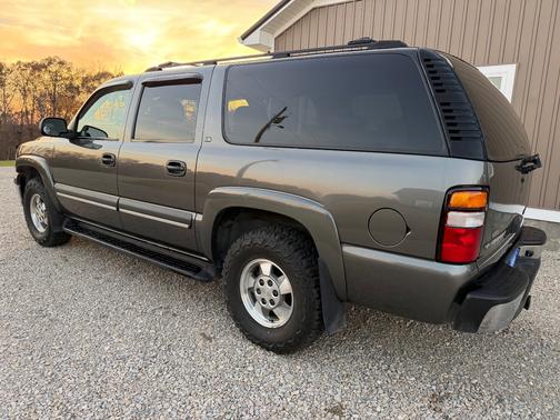 2002 Chevrolet Suburban 1500 LS