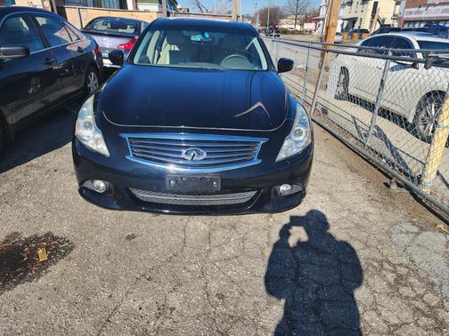 2011 INFINITI G37x Base