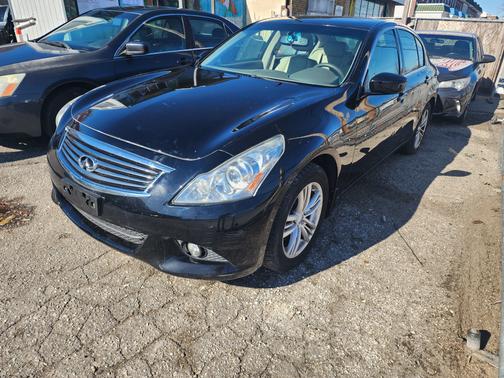 2011 INFINITI G37x Base