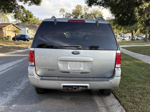 Silver 2006 Ford Expedition Limited