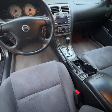 Black 2003 Nissan Maxima SE