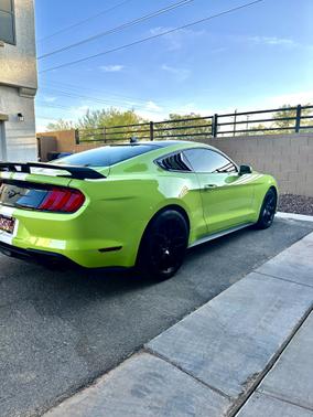 2020 Ford Mustang EcoBoost