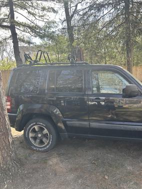 Black 2008 Jeep Liberty Sport