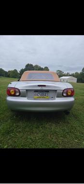 Silver 2000 Mazda MX-5 Miata LS