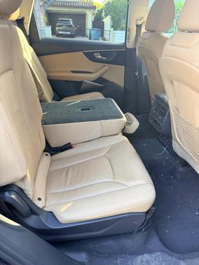 Blue 2022 Audi Q7 45 Premium