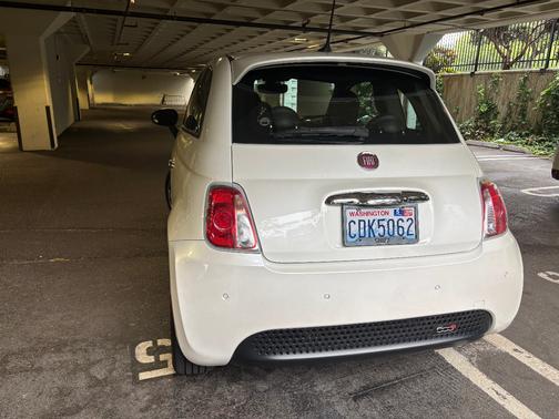 White 2016 FIAT 500e Battery Electric