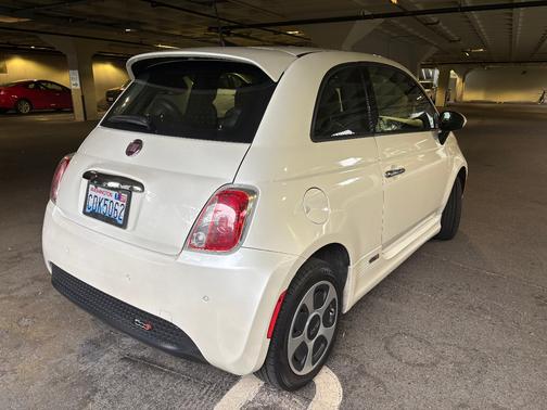 White 2016 FIAT 500e Battery Electric