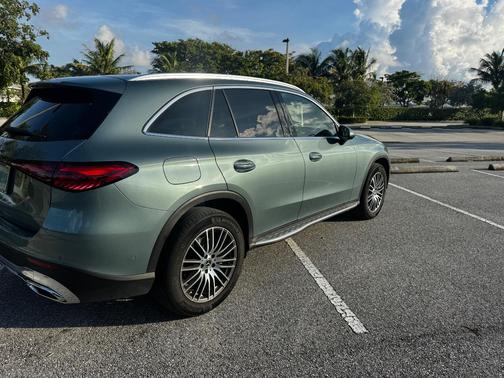 Green 2025 Mercedes-Benz GLC 300 Base