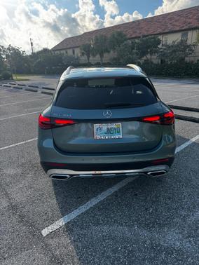 Green 2025 Mercedes-Benz GLC 300 Base