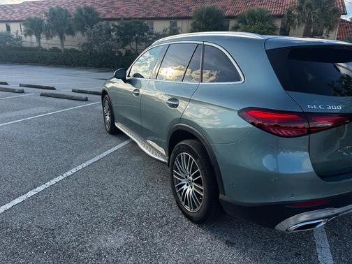 Green 2025 Mercedes-Benz GLC 300 Base