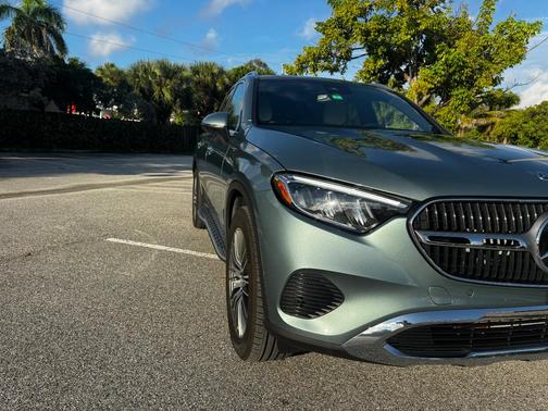 Green 2025 Mercedes-Benz GLC 300 Base