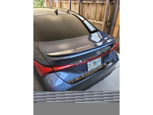 Photo 4 of 7 of 2020 Toyota Avalon Limited