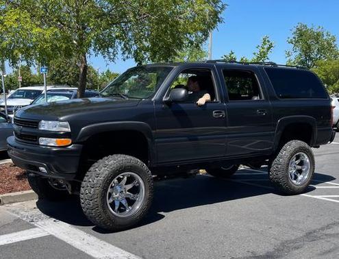 2003 Chevrolet Suburban 2500 LT