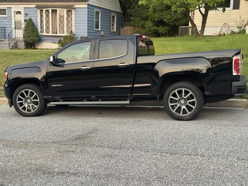 Black 2018 GMC Canyon Denali