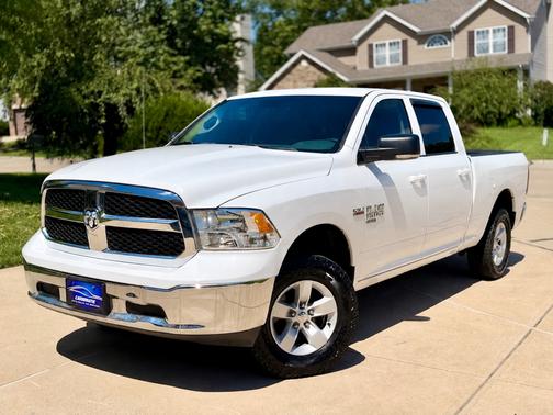 White 2019 RAM 1500 Classic SLT