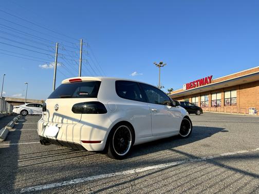 2010 Volkswagen Golf 2-Door