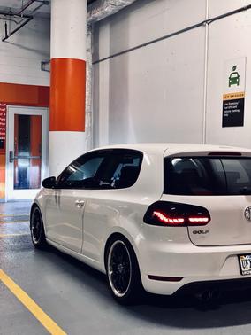 2010 Volkswagen Golf 2-Door