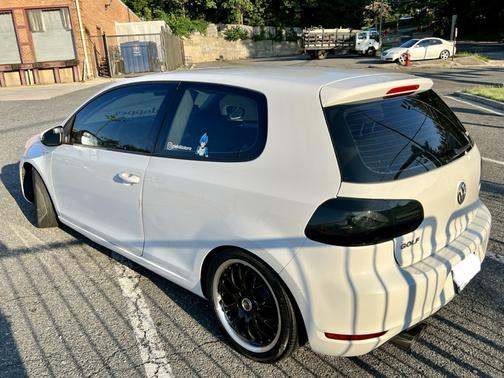 2010 Volkswagen Golf 2-Door