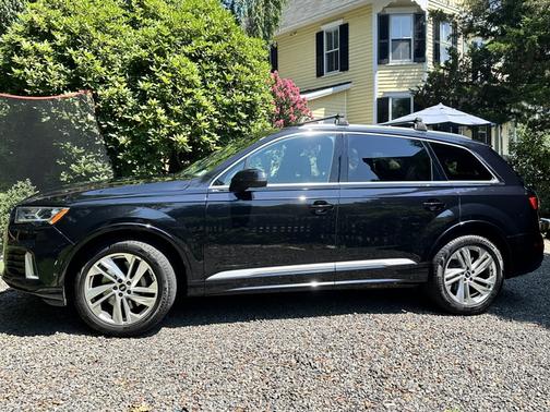 2021 Audi Q7 45 Premium Plus