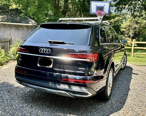 2021 Audi Q7 45 Premium Plus