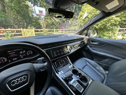 2021 Audi Q7 45 Premium Plus