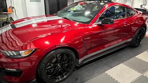 2019 Ford Shelby GT350 Base