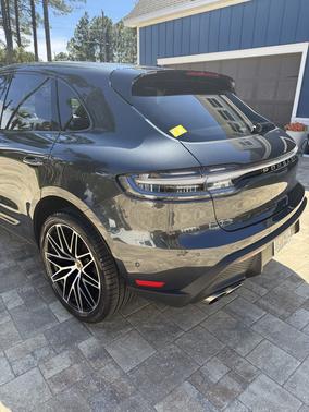 2022 Porsche Macan Macan S